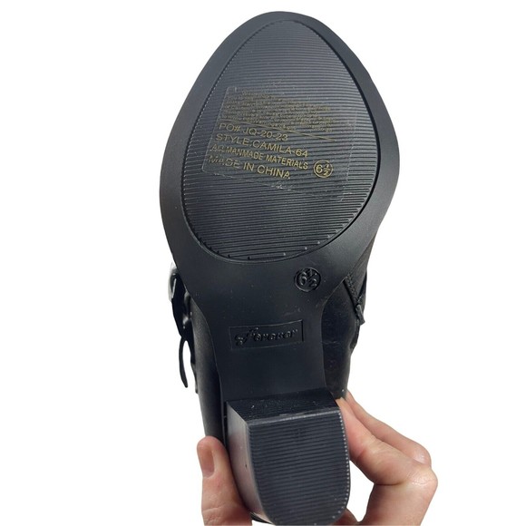 Forever Women's Camila-64 Buckle Strap Chunky Heel Ankle Riding Booties Boots - Picture 3 of 3